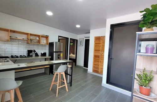 Dominical Cabina | Charming 2-bedroom cabin in delightful Dominical with WiFi, AC