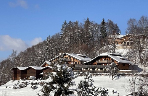 Les Carroz-d'Araches Apartamento | Charming 2-Bedroom Apt for 5 Near Pistes and Shops, Great Amenities