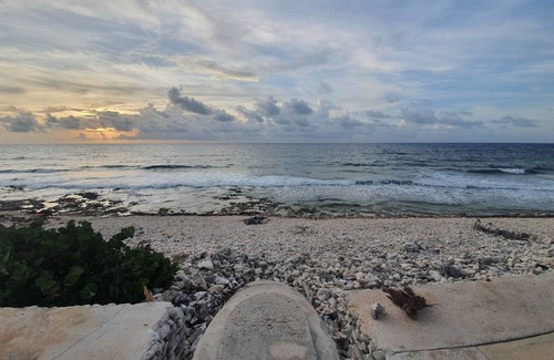 East End Casa | Charming 2 bd/2br w/ pool in secluded community - Ocean Front!