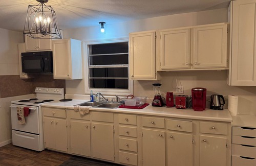 Capital View Casa | Charming 2-bdrm home in Little Rock with WiFi and AC