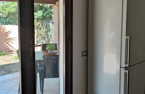 Capitana Cabaña | Charming 2-bedroom cottage with WiFi, AC in lovely Quartu Sant'Elena