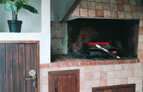 Capitana Cabaña | Charming 2-bedroom cottage with WiFi, AC in lovely Quartu Sant'Elena