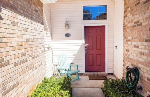 Fort Walton Beach Casa | Charming 2-bedroom townhome with AC and WiFi in wonderful Fort Walton Beach