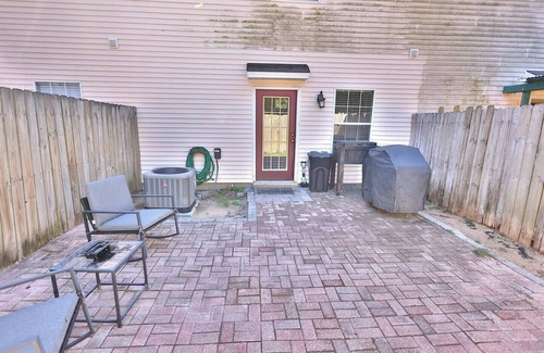 Fort Walton Beach Casa | Charming 2-bedroom townhome with AC and WiFi in wonderful Fort Walton Beach