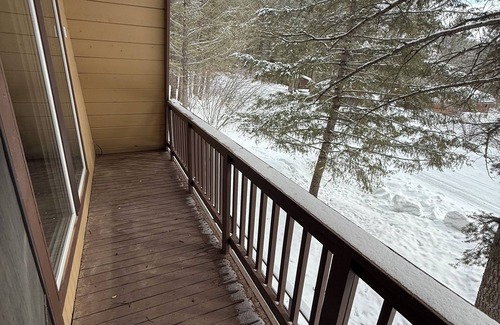 Thayne Cabina | Charming 2-bedroom cabin, bordering forest WiFi and Hot Tub in Star Valley Ranch