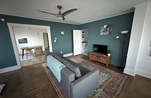 Crafton Apartamento | Charming 2 bed, 1.5 bath apartment in Crafton, Pittsburgh - Quiety, Relaxing