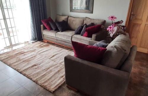 Kampala Apartamento | Charming 2-Bed Apartment in Kigo