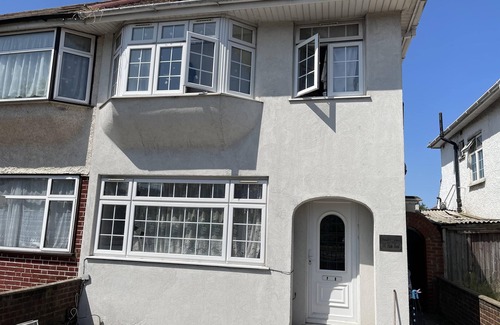 Heathrow Villages Apartamento | Charming 2-bed Apartment in Heathrow First Floor