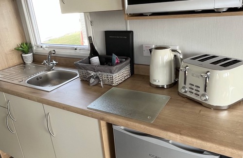Morecambe Casa | Charming 2-bed Cottage in Morecambe