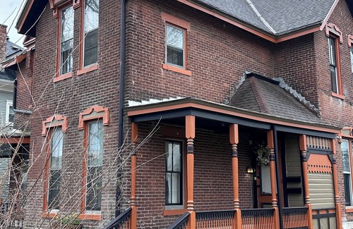 Dayton Casa | Charming 2-bed townhome with WiFi, AC in lovely Dayton 2 min downtown 5min to UD