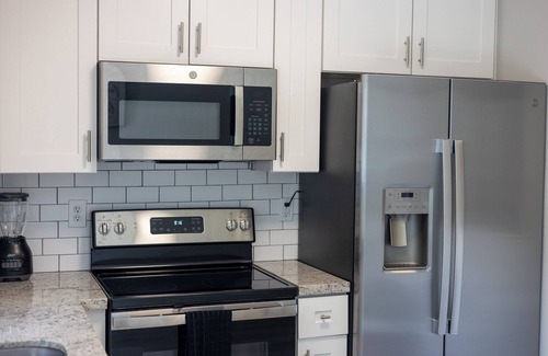 Ojus Casa | "Charming 2-Bedroom Home: 6 Min to Hollywood Beach"