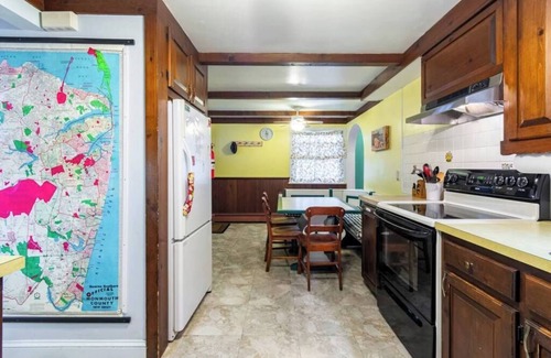 Ocean Grove Casa | Charming 2-bedroom house with AC, and WiFi in wonderful Ocean Grove.