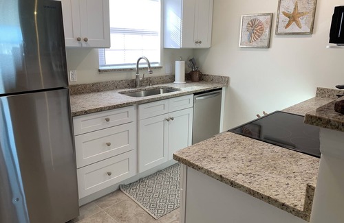 Sea Dunes Condominio | Charming 2-bedroom condo in peaceful New Smyrna Beach with WiFi, AC