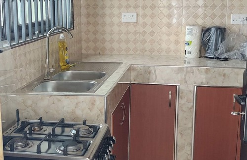 Elmina Apartamento | Charming 2-bedroom apartment with AC, WiFi in lovely Ataabaze Elmina