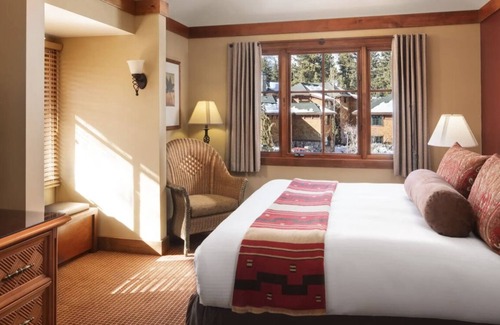 Incline Village Complejo | Charming 2-bedroom mountain resort with private balcony. Sleeps 6.
