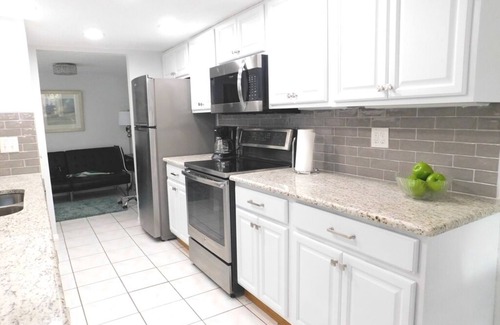 Melbourne Beach Casa | Charming 2-bedroom/2.5 bath home, steps from ocean in enjoyable Melbourne Beach.