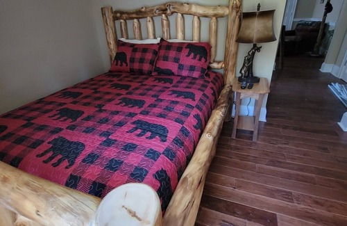 South Kortright Cama Y Desayuno | Charming 2-bedroom B&B located in South Kortright with AC, WiFi