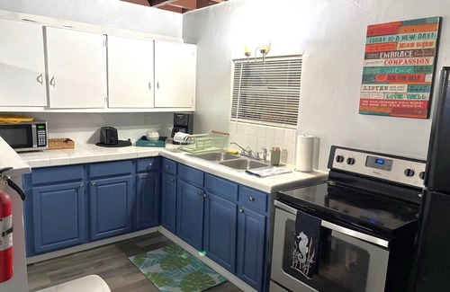 Riviera Beach Apartamento | Charming 2-bedroom apt with WiFi, AC in West Palm Beach Next to the Marina/Beach