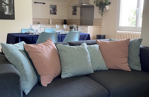 La Roche-Posay Apartamento | Apartamento T3 con Jardín y WIFI en el Centro de La Roche-Posay