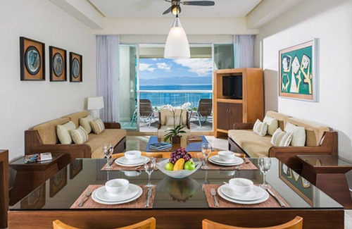 Las Jarretaderas Complejo | Charming 2-bedroom Suite with fitness room and AC in gorgeous Nuevo Vallarta
