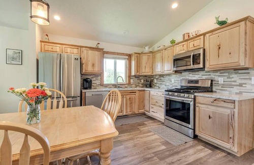 Horseshoe Bend Casa | Charming 2-bedroom house on the Payette River in tranquil Horseshoe Bend