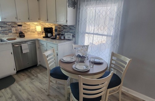 Garden City Cabaña | Charming, 2-bedroom family cottage at the Beach in beautiful Murrells Inlet, SC!