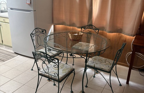Silver Springs Casa | Charming 2-bedroom, 1-bath lakefront house in the Ocala National Forest