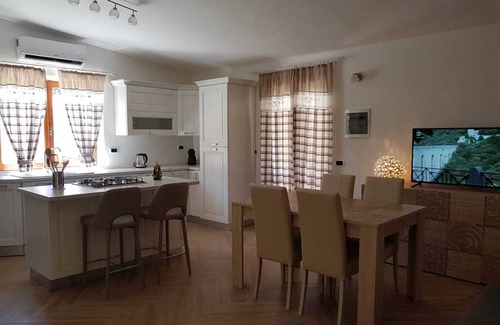 La Maddalena Cabaña | Charming 2-bedroom cottage in welcoming La Maddalena with AC, WiFi