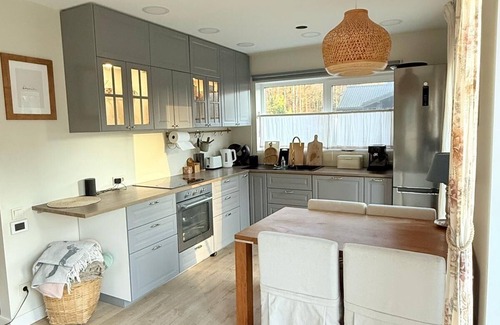 Skulte Casa | Charming 2-bedroom house with WiFi, AC in lovely Zvejniekciems