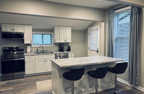 Bowling Green Apartamento | Charming 2-bedroom apartment with WiFi, AC in fantastic Downtown Bowling Green