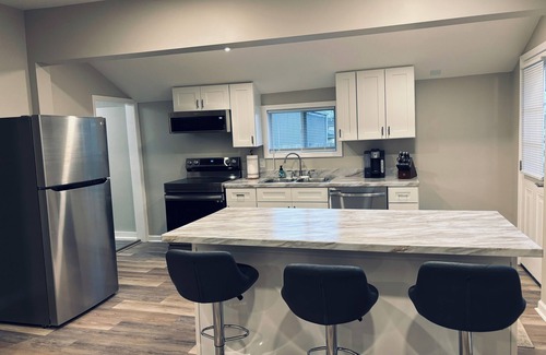 Bowling Green Apartamento | Charming 2-bedroom apartment with WiFi, AC in fantastic Downtown Bowling Green