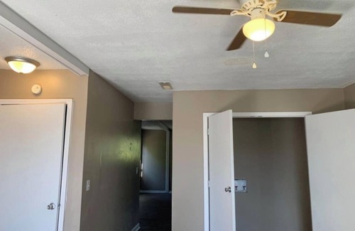 Bowling Green Apartamento | Charming 2-bedroom apartment in lovely Bowling Green, with AC & WiFi