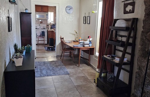 Idaho Springs Casa | Charming 2-bedroom house in awesome Idaho Springs with WiFi.