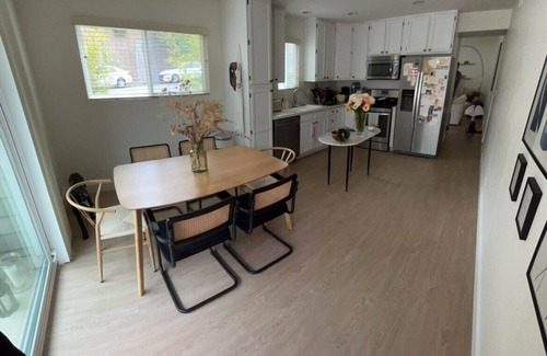 Westside Costa Mesa Condominio | Charming 2-bedroom condo in beautiful Newport Beach with WiFi