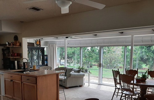 Port Saint Lucie Casa | Charming 2-bedroom house on ocean access canal in Port St. .Lucie FL