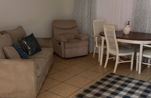 River Park Casa | Charming 2-bedroom house in awesome Port St. Lucie with AC