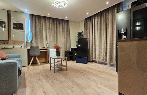 Gambetta Apartamento | Charming 2-bedroom apartment with big Terrace , view of Eiffel Tower and Paris