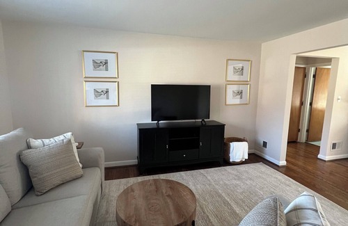 Roselawn Finance Apartamento | Charming 2-Bedroom Apartment in Cincinnati