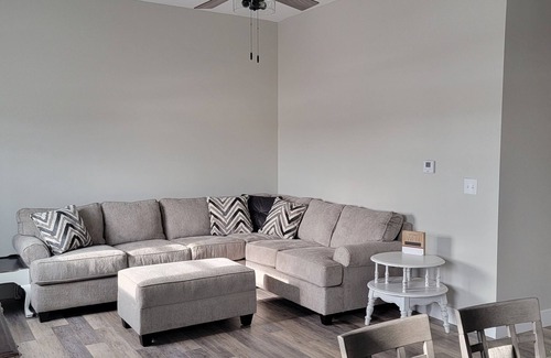 Oak Harbor Apartamento | Charming 2-bedroom apartment in downtown Oak Harbor!