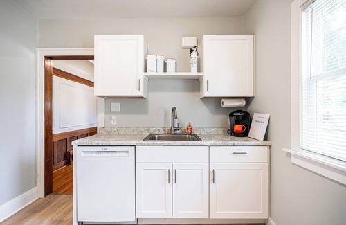 West Allis Apartamento | Charming 2-bedroom apartment with AC, WiFi in fantastic West Allis