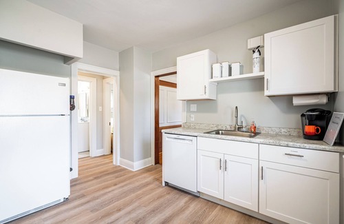 West Allis Apartamento | Charming 2-bedroom apartment with AC, WiFi in fantastic West Allis