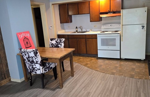 Mansfield Apartamento | Charming 2-bedroom apartment with patio, AC in Mansfield close to Ink concert