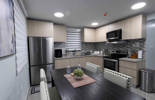 Beverly Hills Apartamento | Charming 2-bedroom apartment in the heart of Kingston