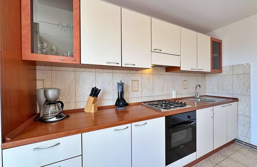 Barusici Apartamento | Charming 2-bedroom apartment with Sea View, Pets-Friendly in Ljutići
