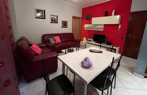 Mozzate Apartamento | Charming 2-bedroom apartment with completed kitchen, nera Milano, Como and Swiss