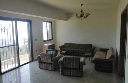 Baabda Apartamento | Charming 2-bedroom apartment with WiFi, AC in lovely Kesrwan