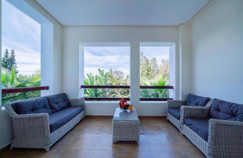 Mnar Apartamento | Charming 2-bedroom apartment in serene Tanger with AC