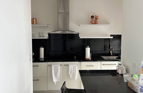 Obarrio Apartamento | Charming 2-bedroom apartment in marvelous Panamá with AC, WiFi
