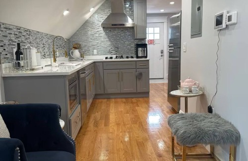 St. Marks Apartamento | Charming 2-bedroom apartment with AC, WiFi in marvelous Boston, close downtown