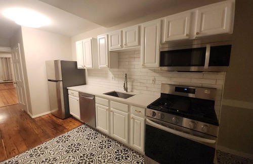 Charlestown Apartamento | Charming 2-bedroom apartment with AC, in Historic Bunker Hill area of Boston.